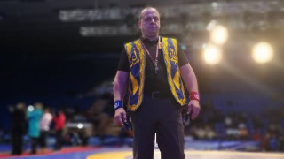 Петър Дойнов е дългогодишен уважаван и многократно награждаван международен арбитър