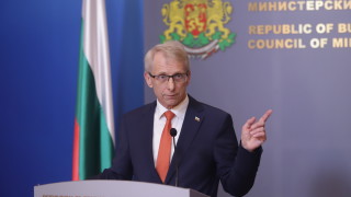 И Денков говори за темата "Лукойл" като за политически капан