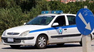 Гръцката полиция спаси 60 мигранти, изоставени на магистрала