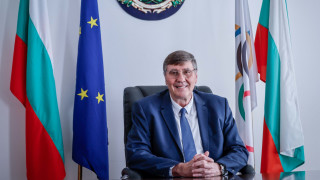 Министърът на младежта и спорта Георги Глушков връчи почетен плакет