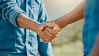 През 2021 г нетният предприемачески доход в селското стопанство достига