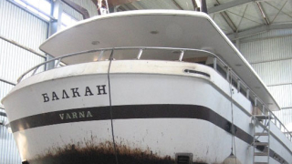 Продадоха яхтата на Живков за 700 000 лв.