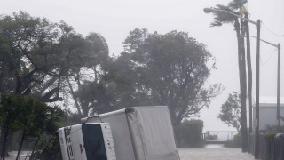 Експерти понижиха щетите от "Ирма" четири пъти - до $50 милиарда