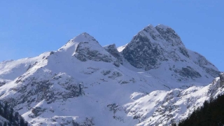 Опасност от лавини има в българските планини съобщава БНР Възможност