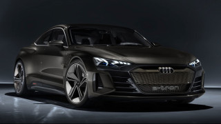 Германският автомобилен производител Audi зарадва своите фенове като показа как