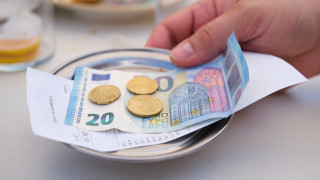 Топ 5 на страните, в които се дава най-голям и най-малък бакшиш