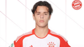 Българският юношески национал Валентин Йотов беше представен като ново попълнение