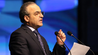 Президентът на Сирия Башар Асад уволни премиера си Имад Хамис