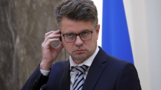 Външният министър на Естония Урмас Рейнсалу обвини опозицията в опит