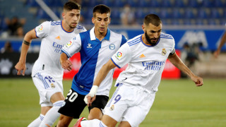 Карим Бензема е сложил подписа си под нов договор с