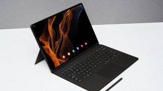 Samsung е категоричният пионер при сгъваемите смартфони а само след