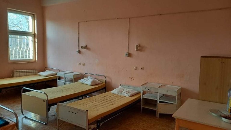 Кампания #Детски болници в България 2021 показва нечовешките условия в