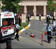 Простреляха въоръжен с бомба в украинско консулство в Истанбул