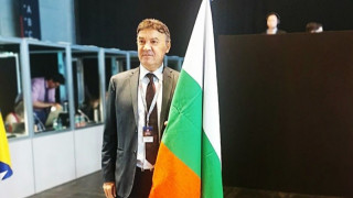Президентът на Българския футболен съюз Борислав Михайлов вицепрезидентът Михаил Касабов