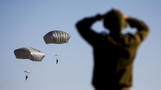 Израел мобилизира 100 000 резервисти