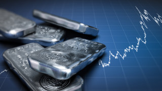 Среброто се срива и инвеститорите чертаят мрачни прогнози