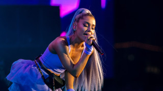 Завръщането на Ариана Гранде бе доста очаквано и нейните фенове