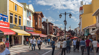 Улиците и търговските алеи на северозападния турски град Одрин са