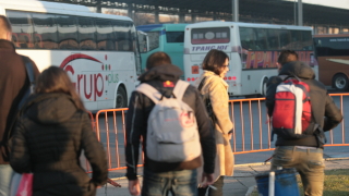 Намаляват пътниците на автобусния транспорт при вътрешните линии