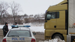 Лошото време в Румъния спря камиони по Дунав мост-Русе