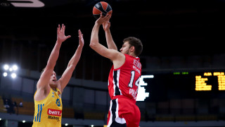 Българският баскетболен национал Александър Везенков който бе най резултатен за победата