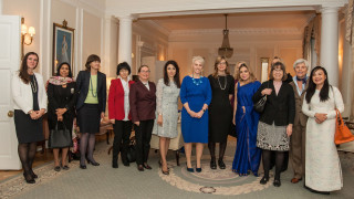 Акредитираните в България жени посланици поздравиха заместник министър председателя по