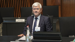 Земеделският министър брани българското розово масло от Нидерландия в Люксембург