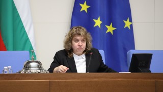 След тричасово изслушване в пленарна зала на ЦИК и Информационно