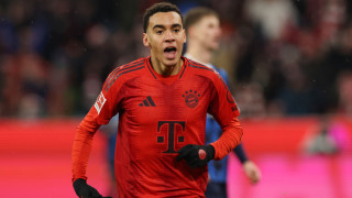 Звездата на Байерн Мюнхен Джамал Мусиала е подновил тренировки с