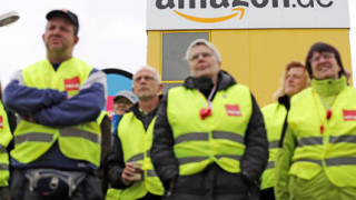 Стотици служители на „Амазон” в Германия стачкуват