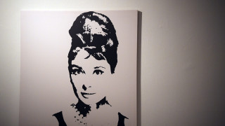 Една от най бляскавите актриси в Холивуд за 20 век и