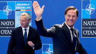 НАТО обвинява Русия че се опитва да пренапише цялата глобална