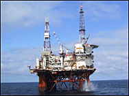 Пожар избухна на нефтена платформа в Северно море 