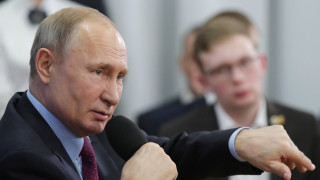 В края на 1999 г един 47 годишен млад мъж пое