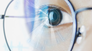 Apple придоби стартираща компания създаваща умни стъкла с холограмна технология