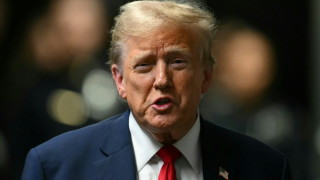 Кандидатът на Републиканската партия за Белия дом Доналд Тръмп ухажва привържениците