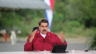 Рязък скок на одобрителния рейтинг на венецуелския лидер Николас Мадуро