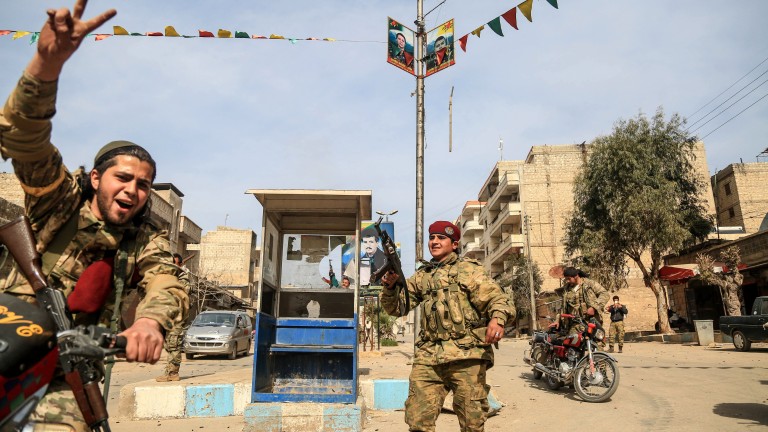 В град Африн в Северозападна Сирия е избухнала кола бомба