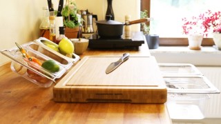 Най-практичната дъска за рязане