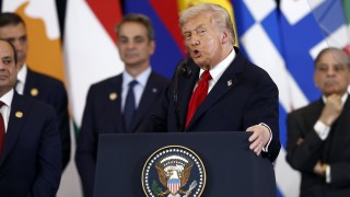 Президентът на САЩ Доналд Тръмп напусна Египет в понеделник и