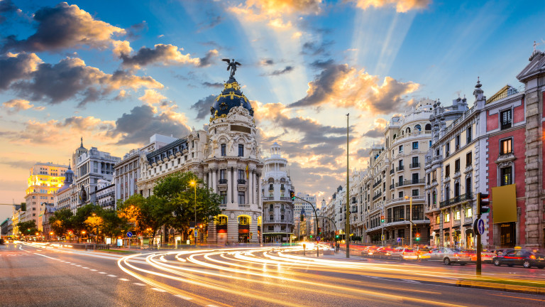 Чуждестранният туризъм в Испания се е увеличил с 64% през