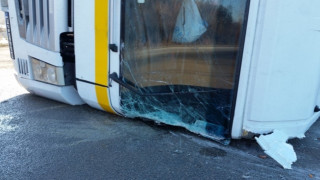 Тир се вряза в автобус на пътя Видин - Монтана