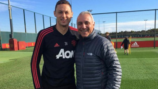 Неманя Матич засега остава в Манчестър Юнайтед