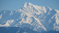 Лавина погуби четирима души в Хималаите