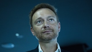 Може би трябва да приемем анексирането на Крим, смята германски лидер