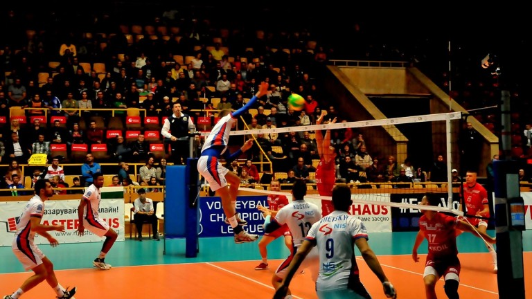 Нефтохимик пречупи Дунав с 3-1 гейма в Русе