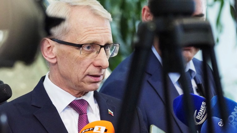 Не виждам никаква причина да се отказваме, а аргументите, които