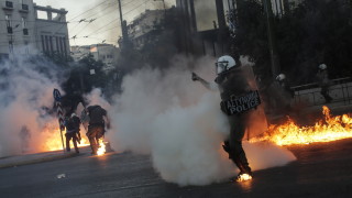 Многохилядна акция в Атина срещу закон, ограничаващ протестите 