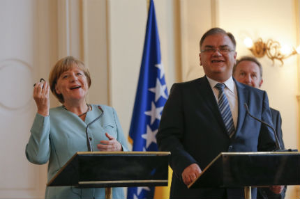 Без "подстрижка" за дълга на Гърция, отсече Меркел