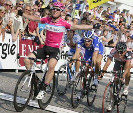 Кавендиш с победа в 10-ия етап на Тур дьо Франс